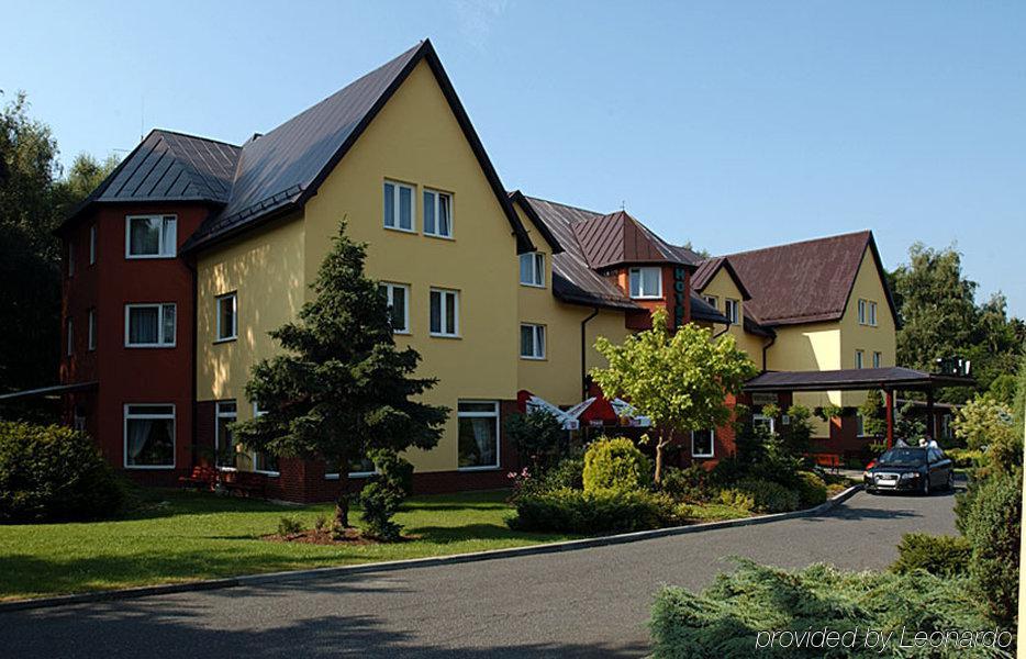锡尔维亚酒店 Sośnicowice 外观 照片